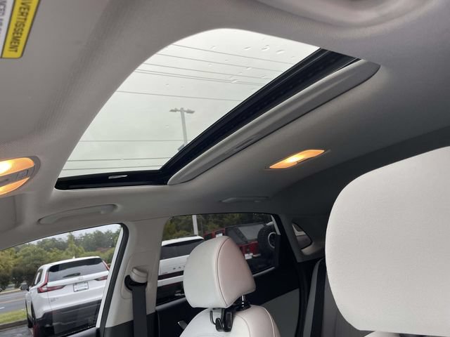 Used 2022 Hyundai Kona SEL w/ Convenience Package FWD image 17