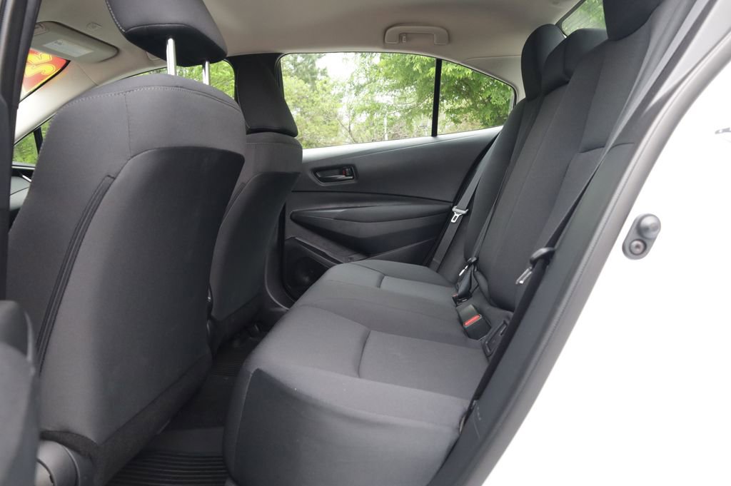 Used 2025 Toyota Corolla LE image 14