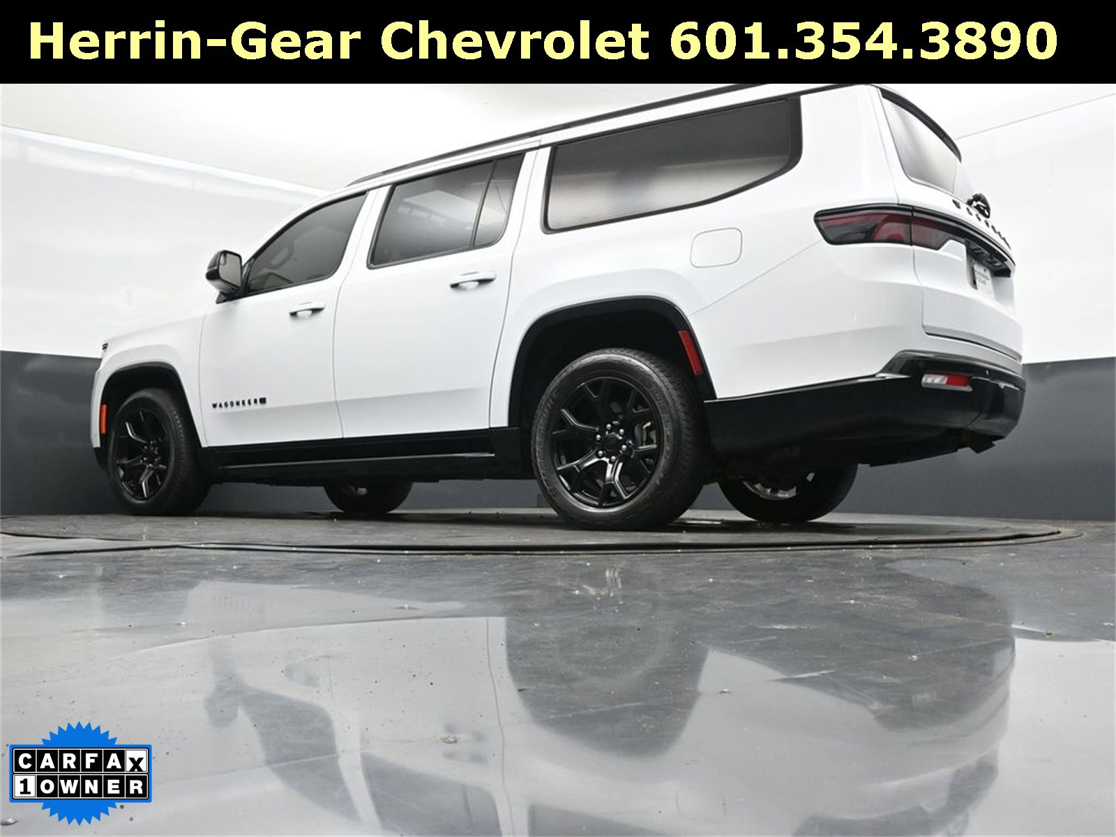 Used 2024 Jeep Wagoneer L Series II image 42