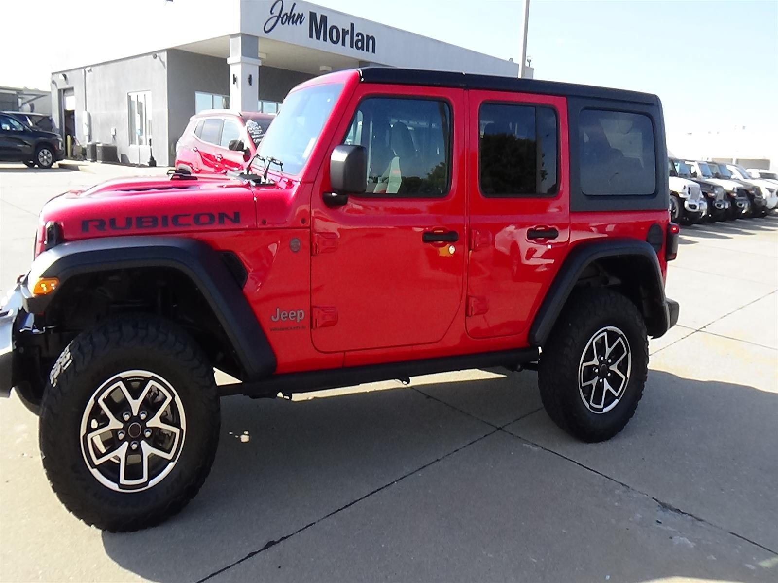 Certified 2025 Jeep Wrangler Unlimited Rubicon w/ Convenience Group AWD/4WD image 2