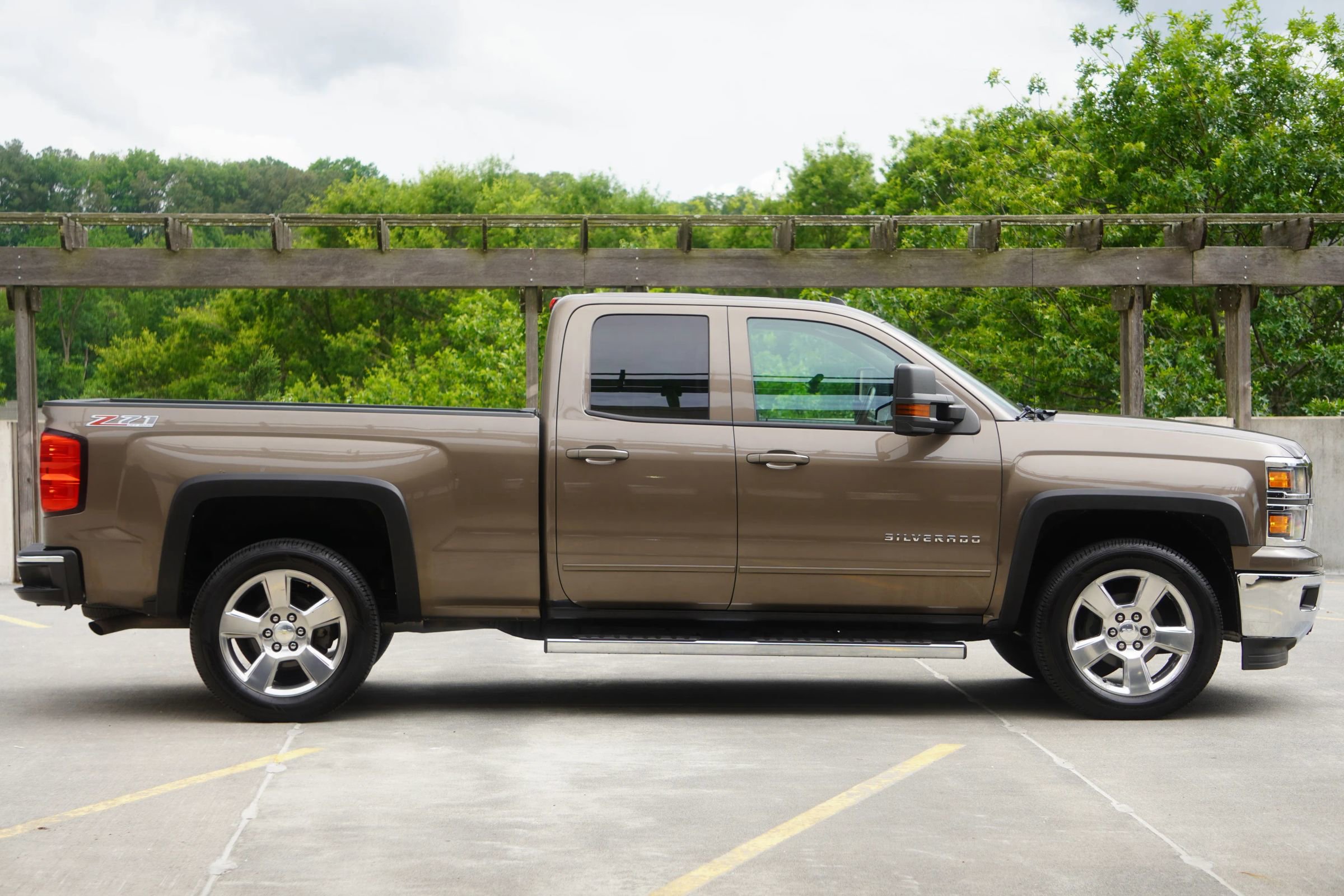 Used 2015 Chevrolet Silverado 1500 LT w/ LT Convenience Package AWD/4WD image 15