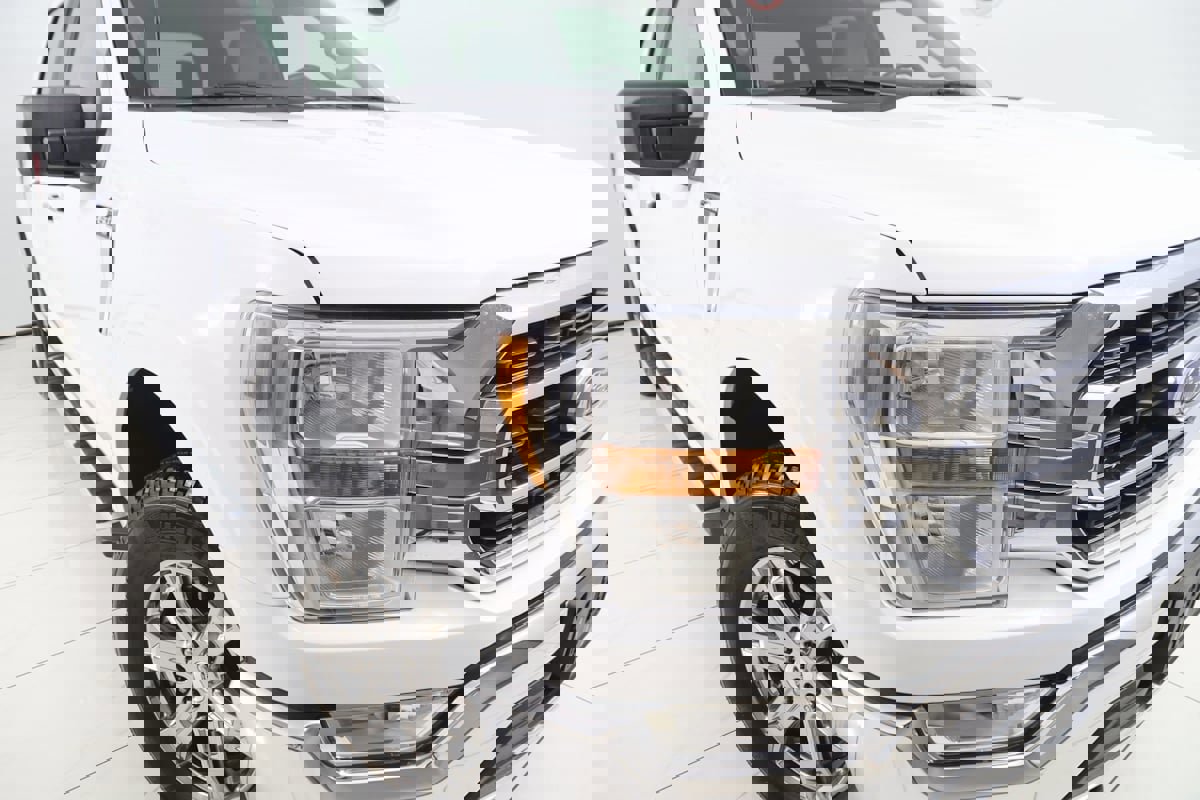 Used 2022 Ford F150 XLT w/ XTR Package image 14