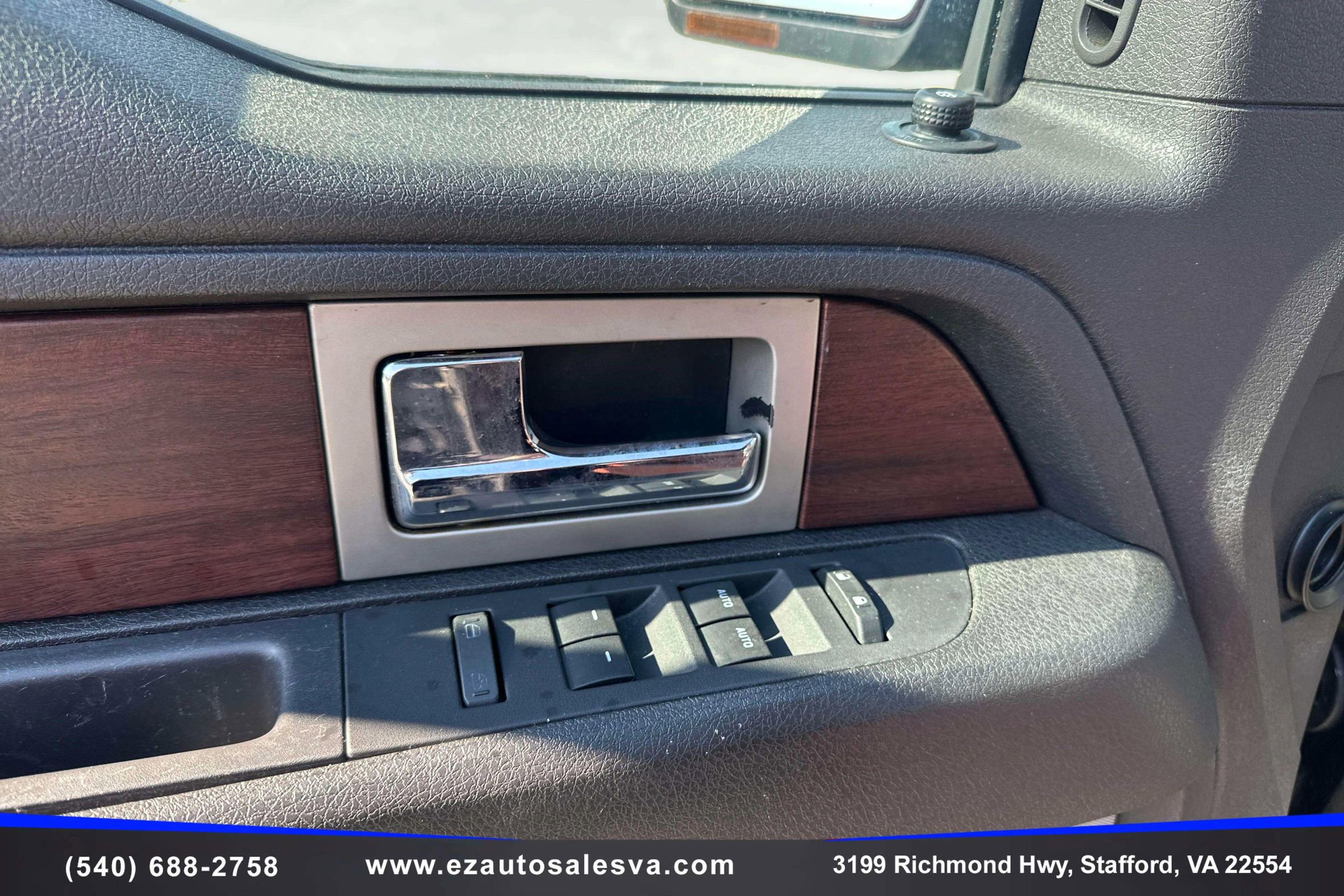 Used 2013 Ford F150 King Ranch w/ King Ranch Luxury Pkg image 12