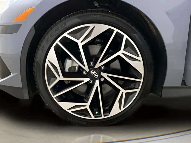 Used 2025 Hyundai Ioniq 6 SEL RWD image 93
