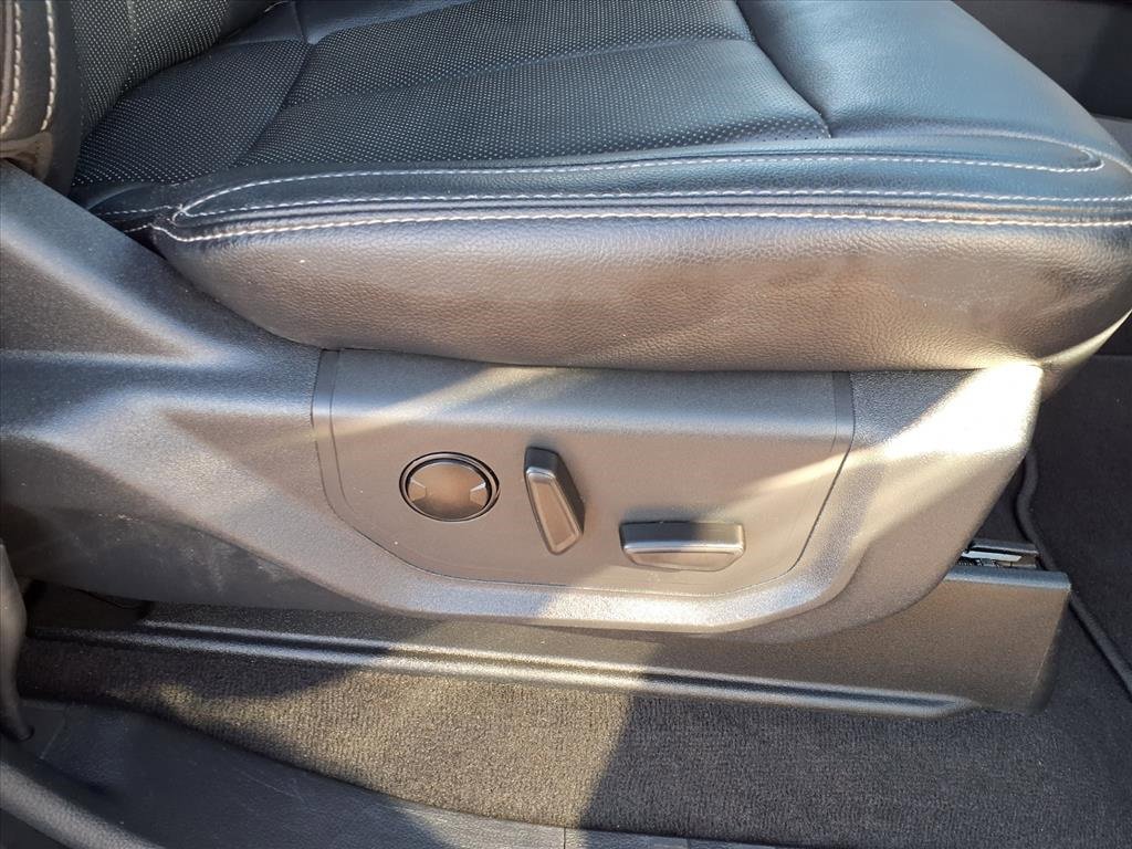 Used 2022 Ford F250 Lariat w/ Black Appearance Package image 14