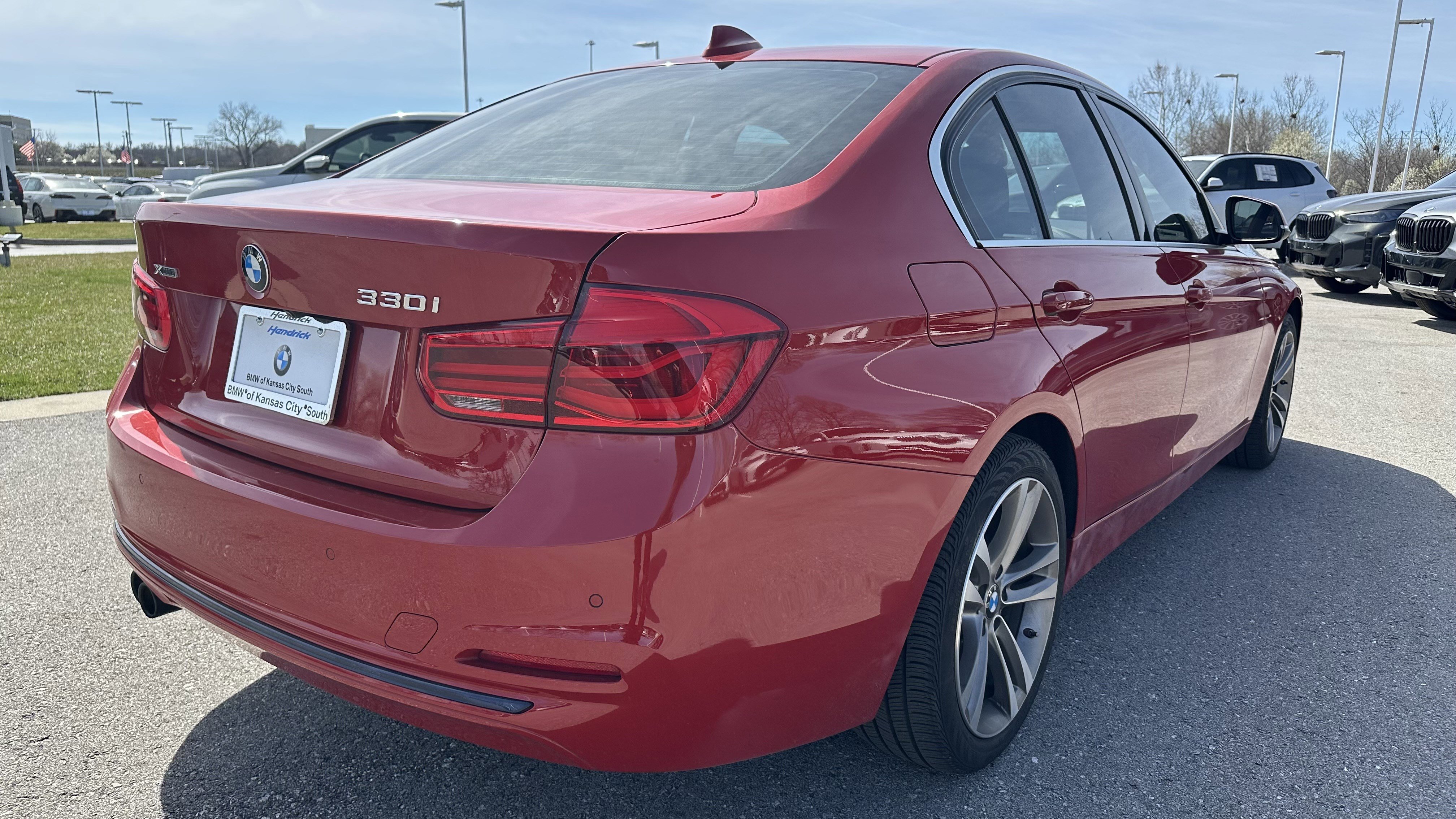 Used 2018 BMW 330i xDrive Sedan image 11