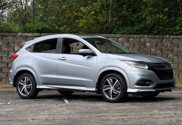 Used 2020 Honda HR-V Touring image 2