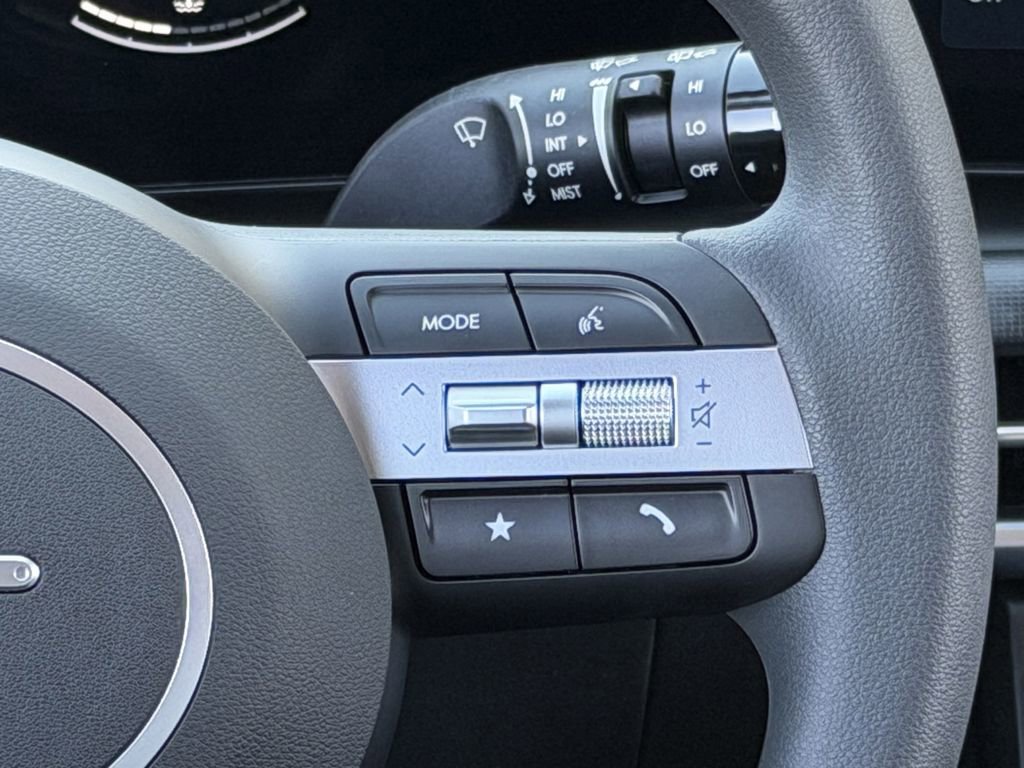 New 2026 Hyundai Tucson SE image 14