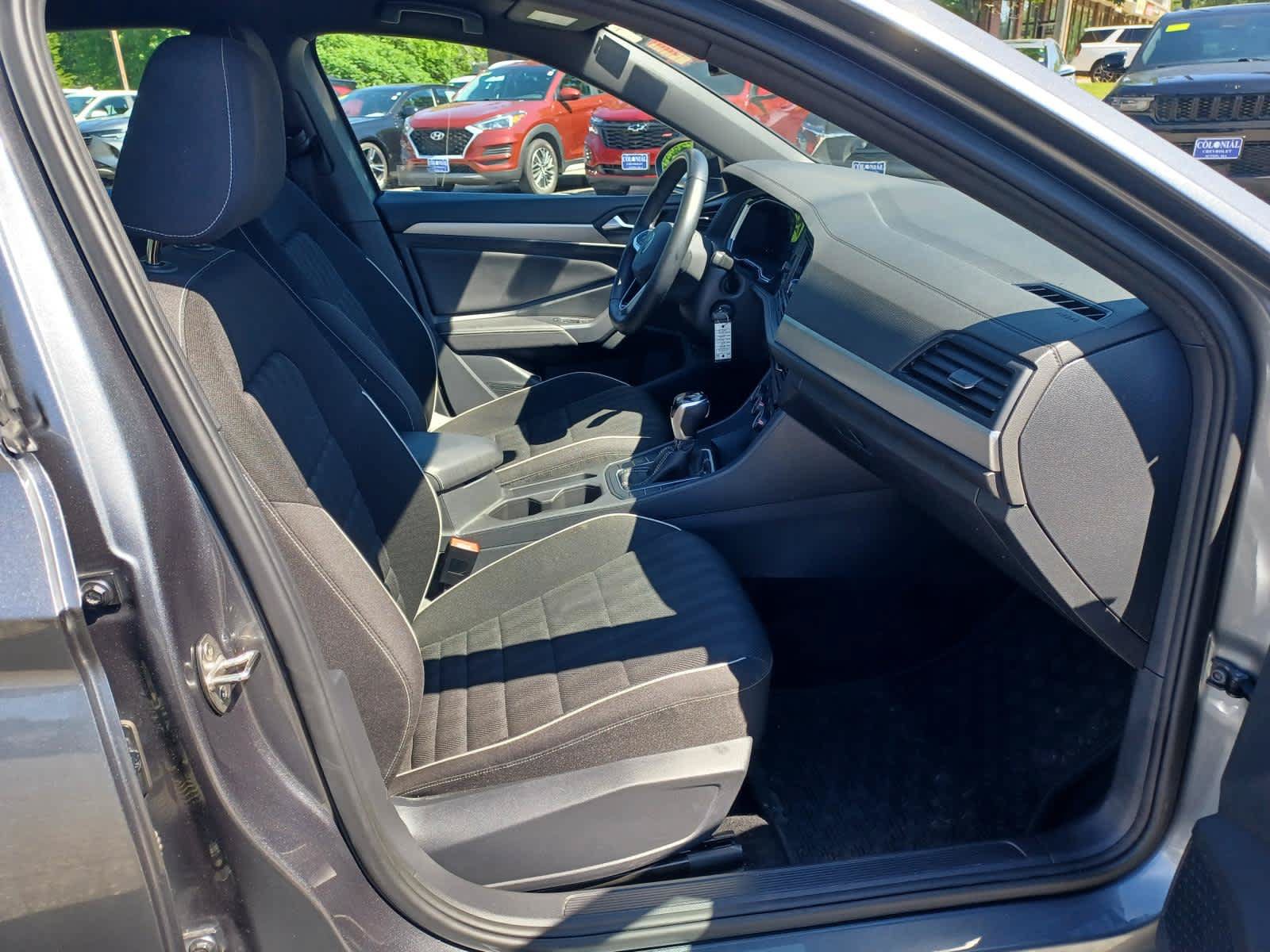Used 2024 Volkswagen Jetta Sport FWD image 17