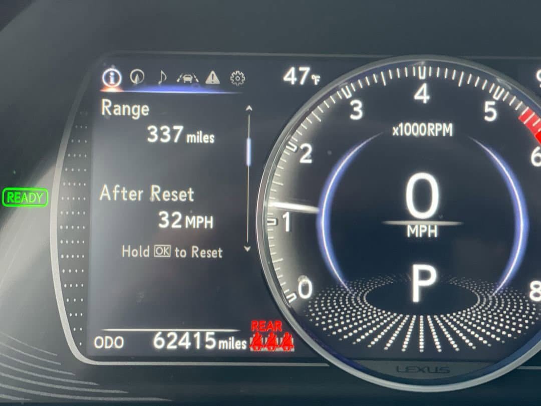 Used 2019 Lexus ES 300h w/ Accessory Package FWD image 4