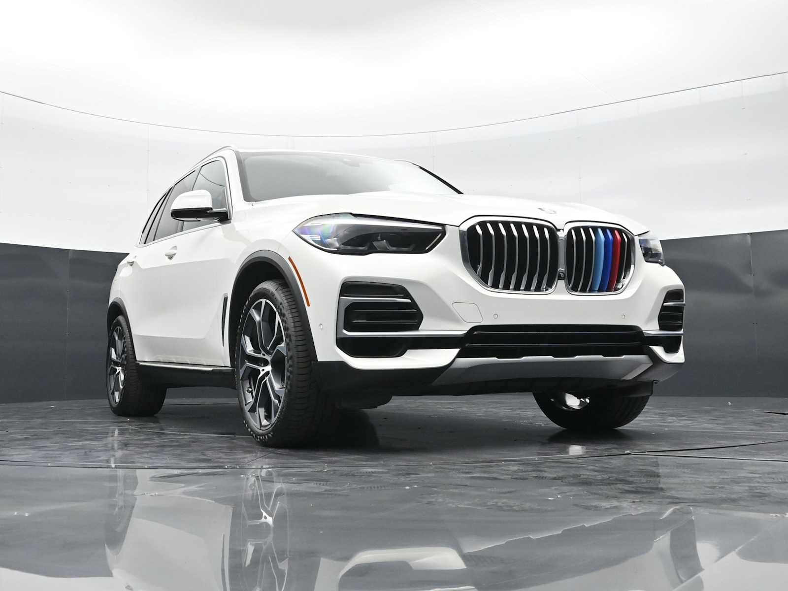 Used 2022 BMW X5 sDrive40i w/ Premium Package RWD image 27