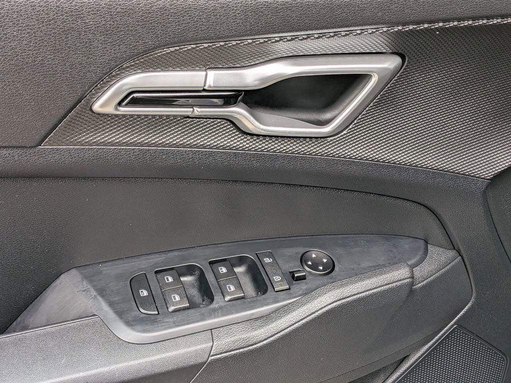 Used 2023 Kia Sportage LX image 11