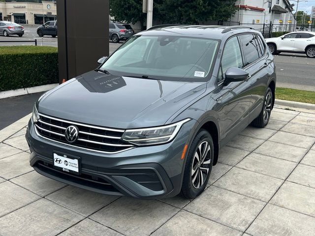 Used 2022 Volkswagen Tiguan S w/ Driver Assistance Package AWD/4WD image 3