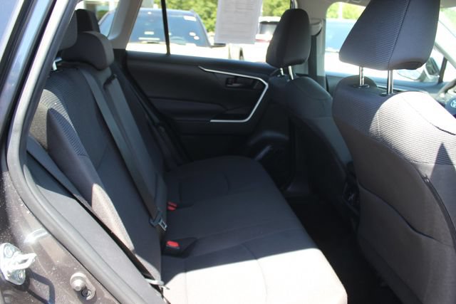 Used 2024 Toyota RAV4 LE AWD/4WD image 30