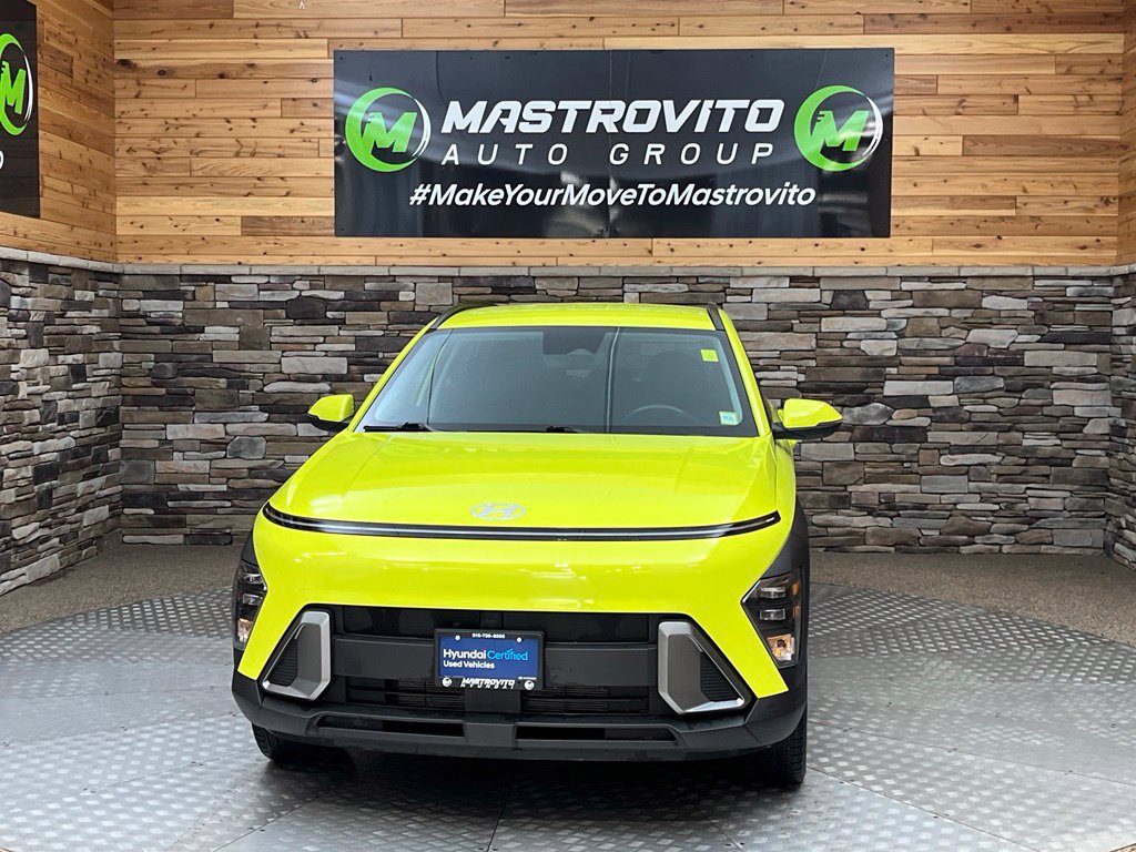 Used 2024 Hyundai Kona SEL AWD/4WD image 2
