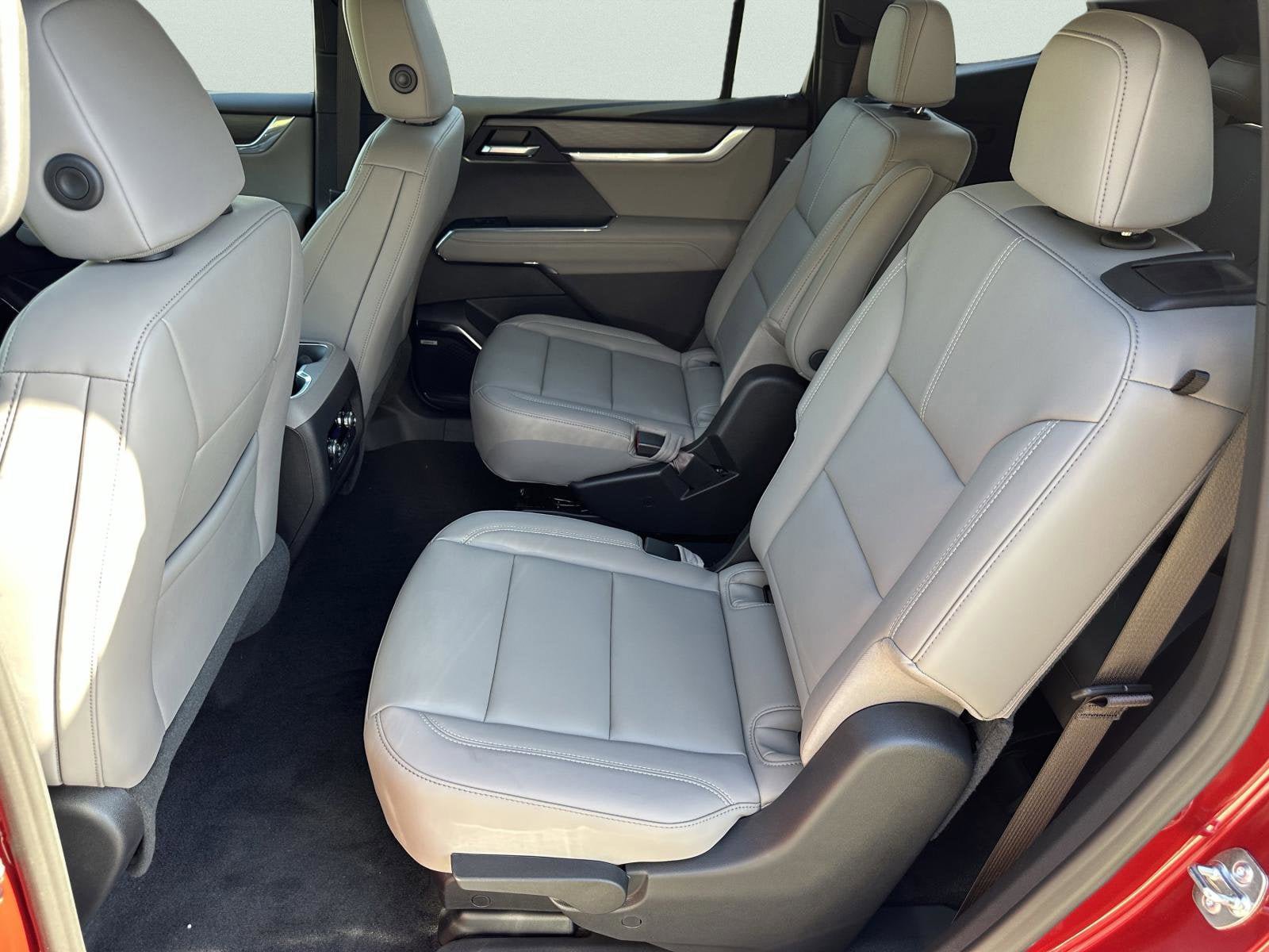 New 2026 GMC Acadia Elevation w/ Black Edition FWD image 19
