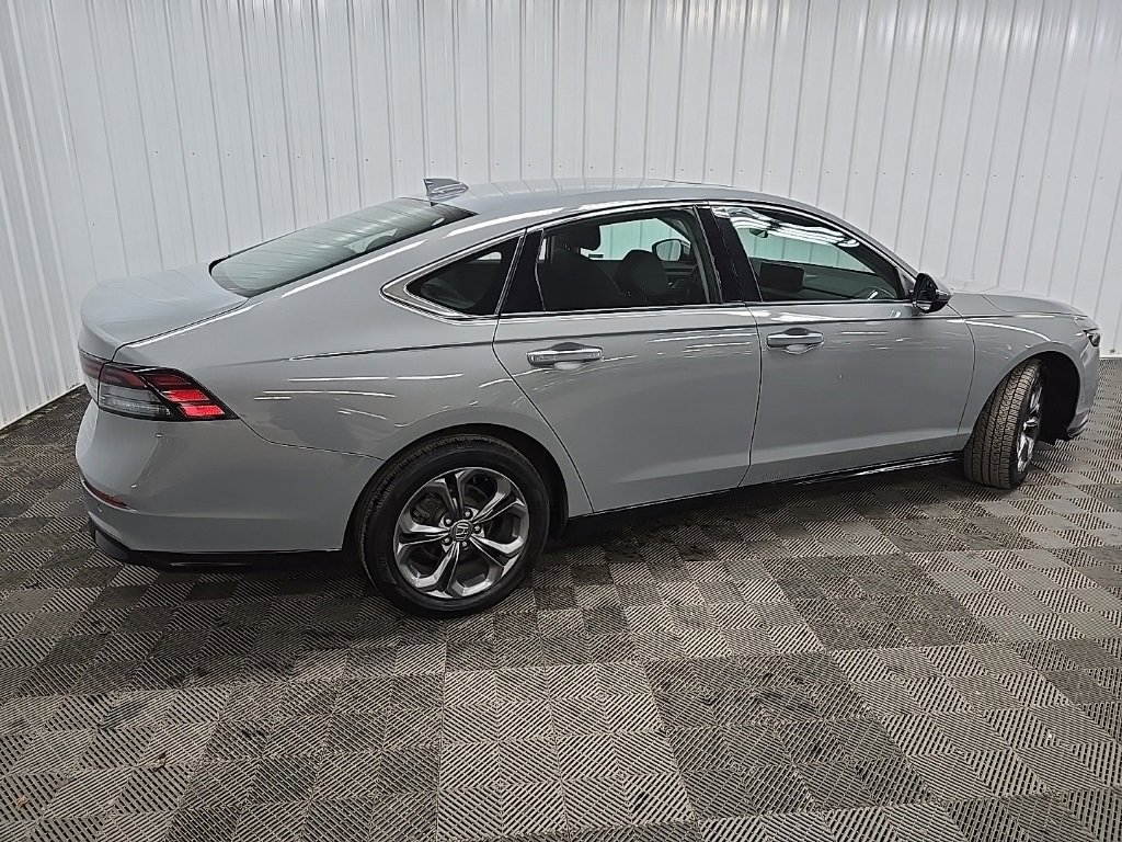 Used 2023 Honda Accord EX-L image 3