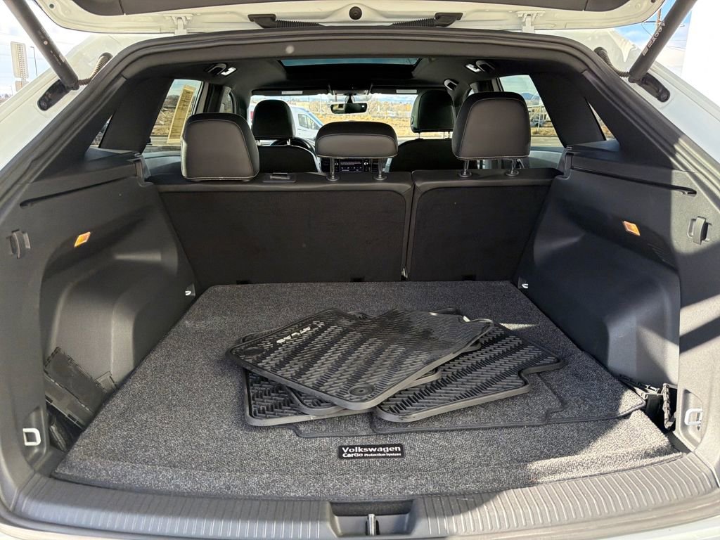 Certified 2023 Volkswagen Atlas Cross Sport SE w/ Panoramic Sunroof Package image 25