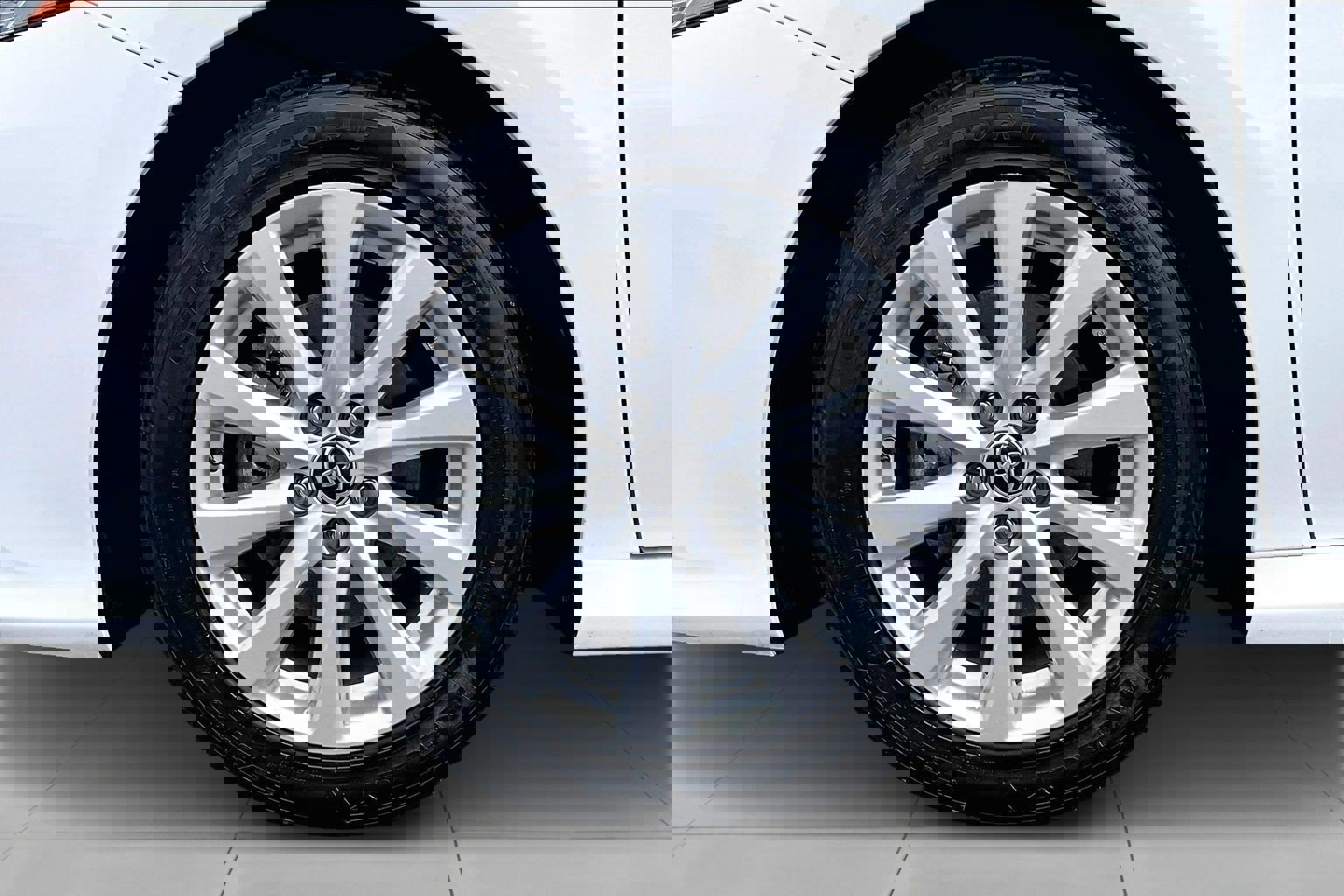 Used 2020 Toyota Camry LE image 37