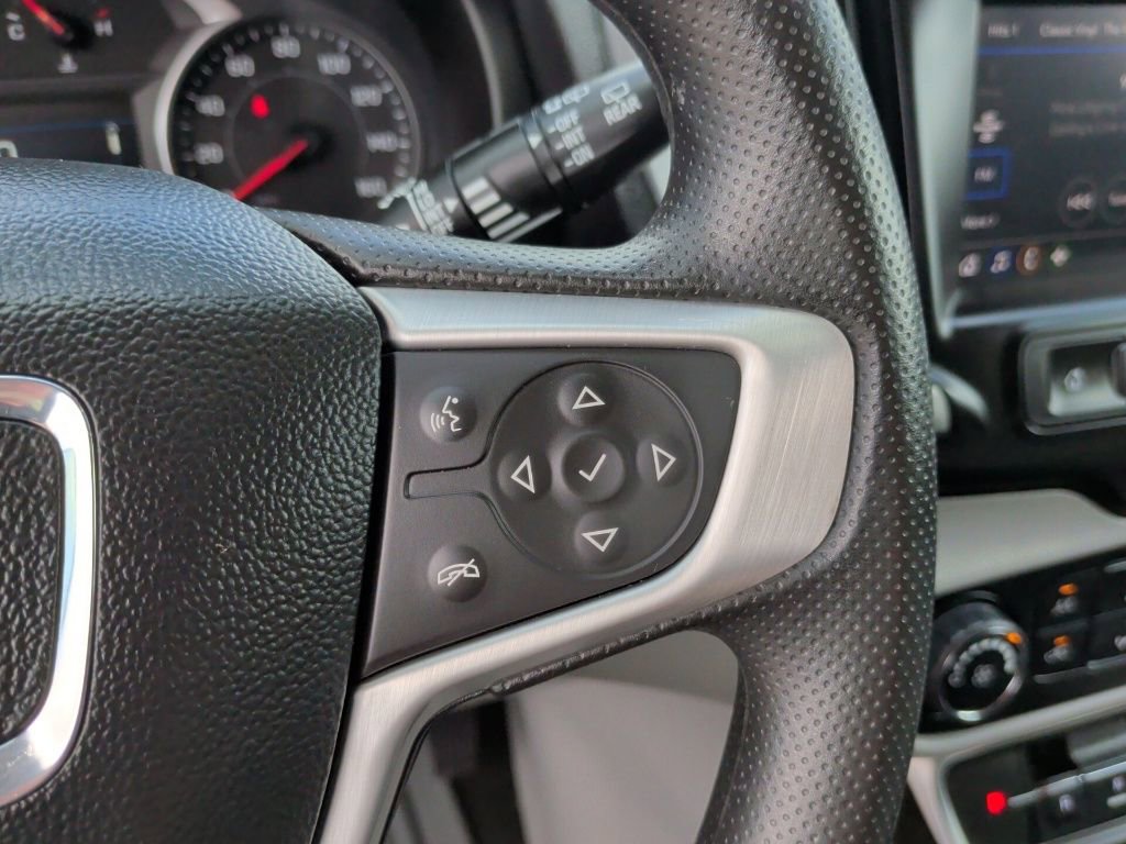 Used 2024 GMC Terrain SLE image 18