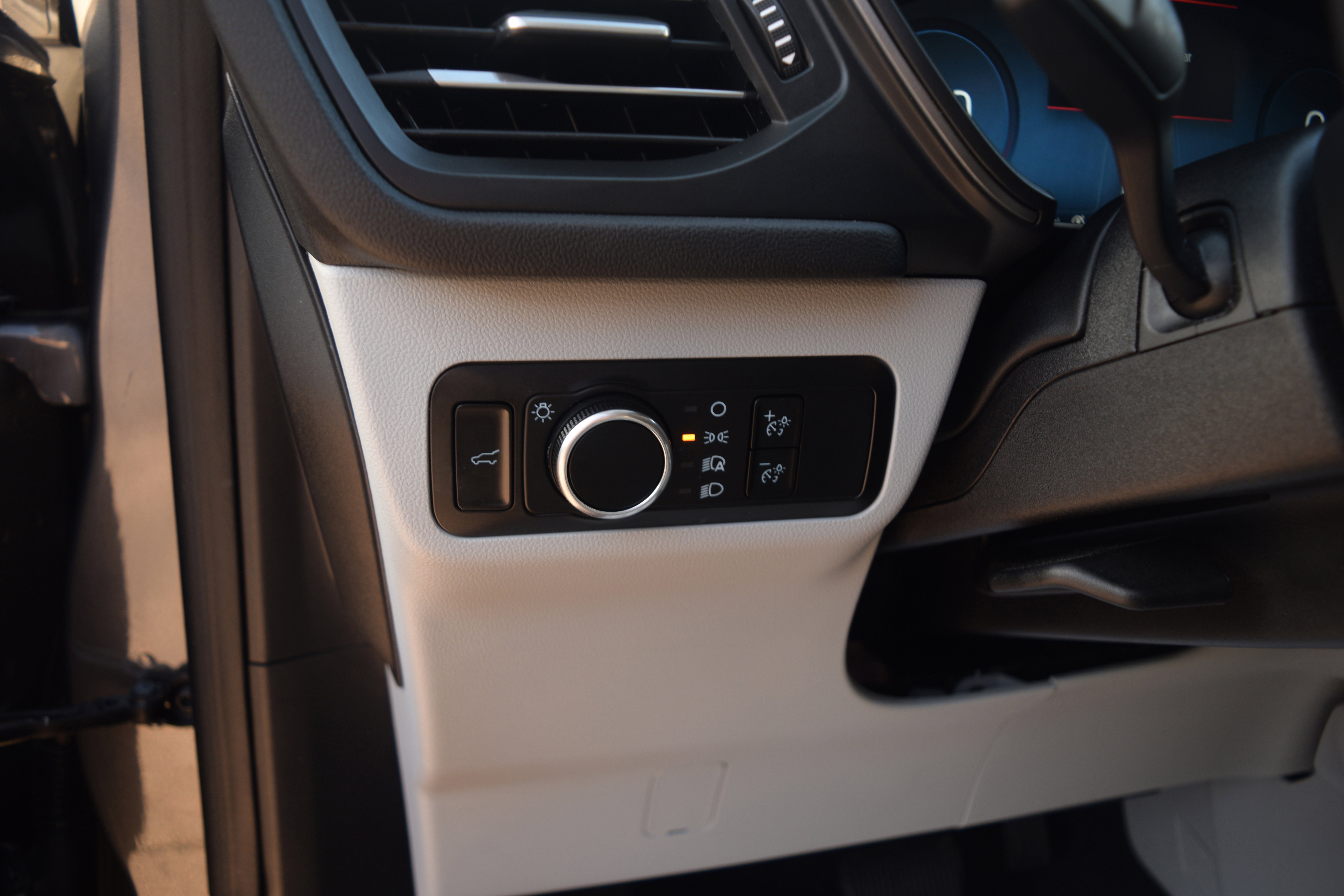 Used 2023 Ford Escape Active w/ Tech Pack #2 image 7