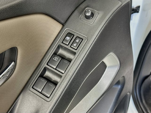 Used 2022 Nissan Frontier SV AWD/4WD image 18