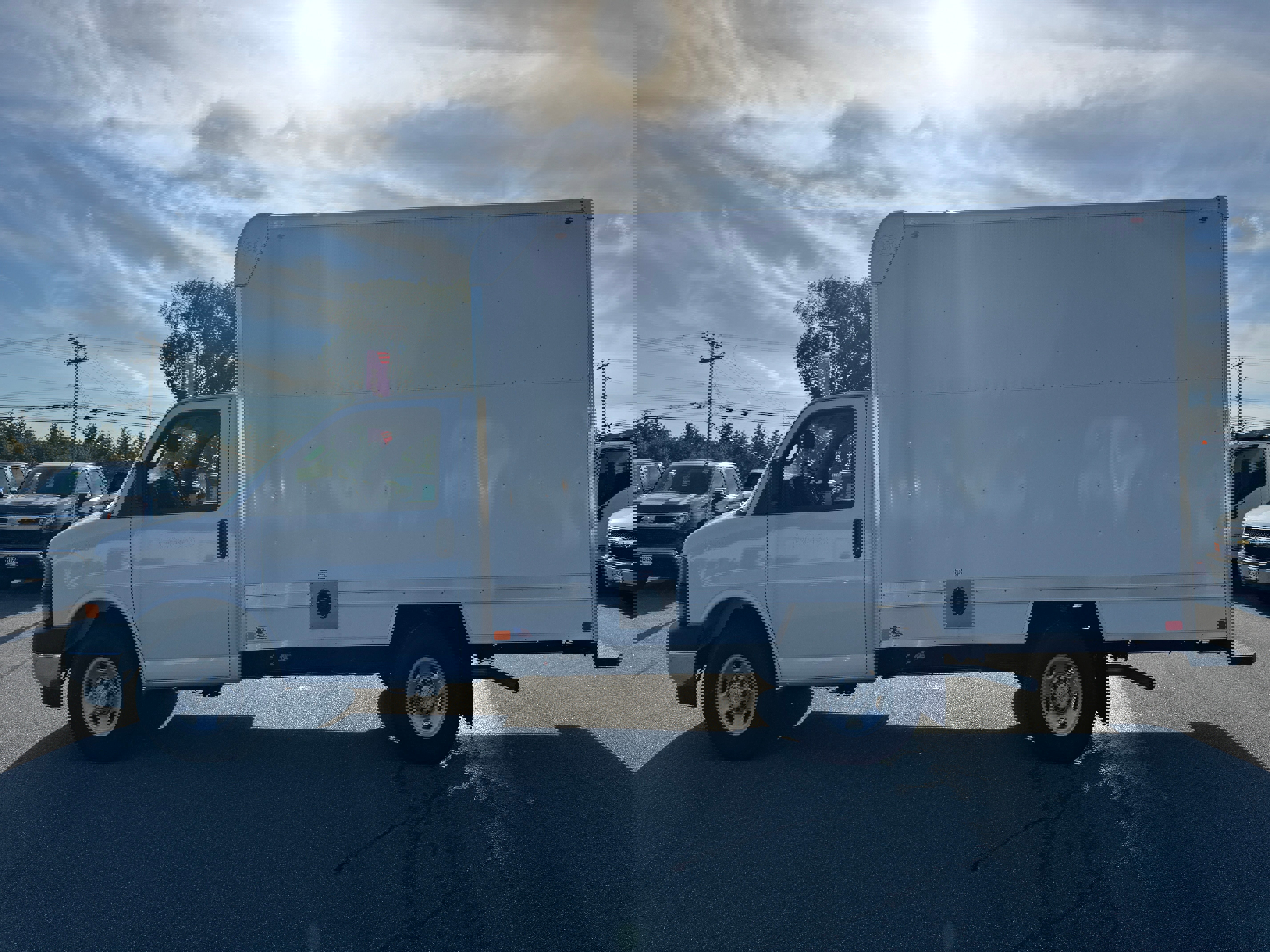 New 2024 Chevrolet Express 3500 w/ Power Convenience Package image 6