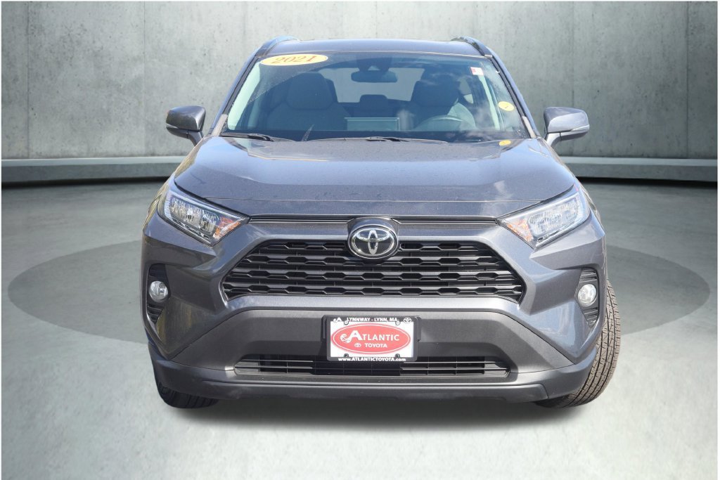 Used 2021 Toyota RAV4 XLE w/ Convenience Package AWD/4WD image 2