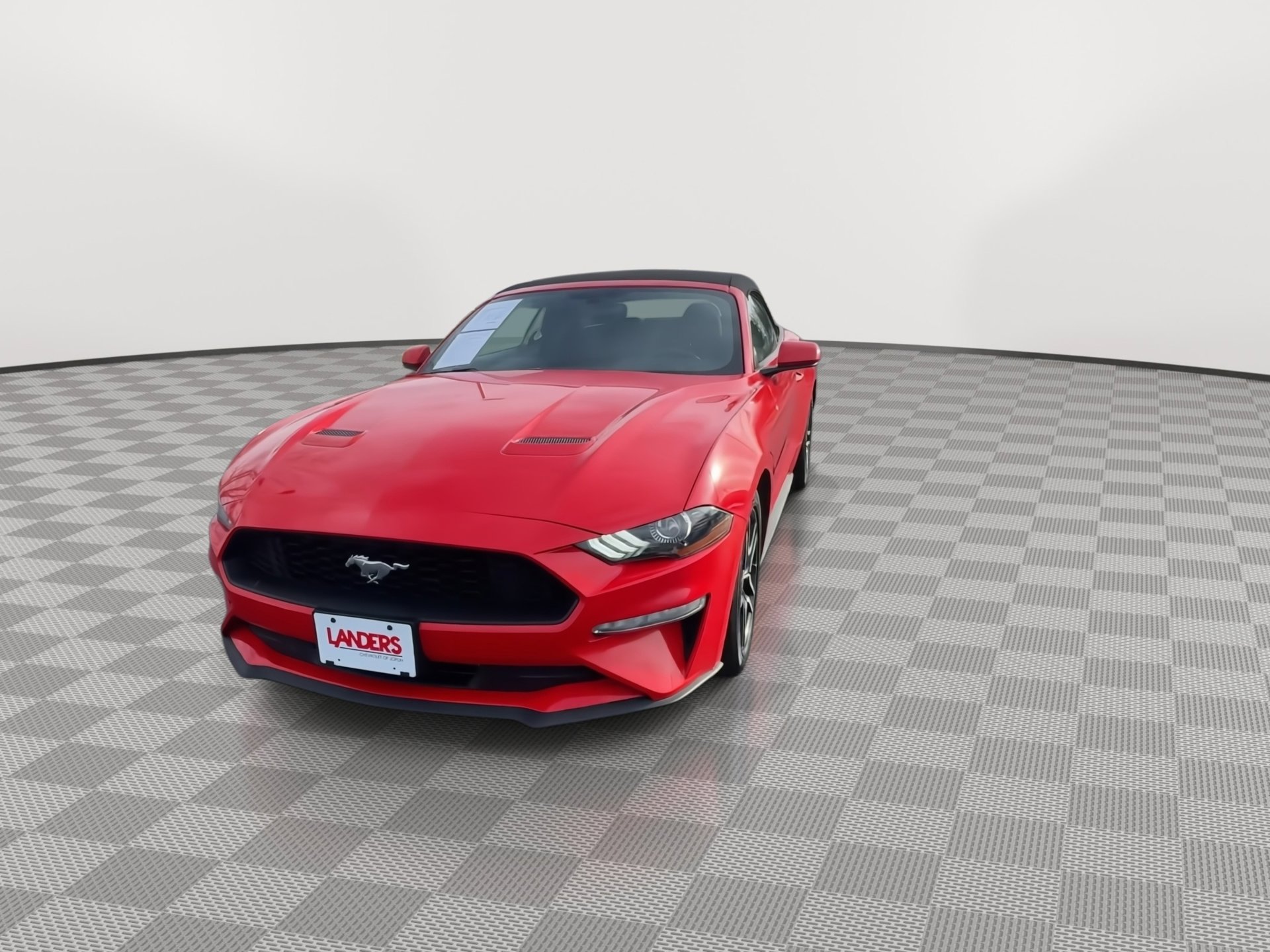 Used 2018 Ford Mustang Convertible w/ Equipment Group 101A image 4