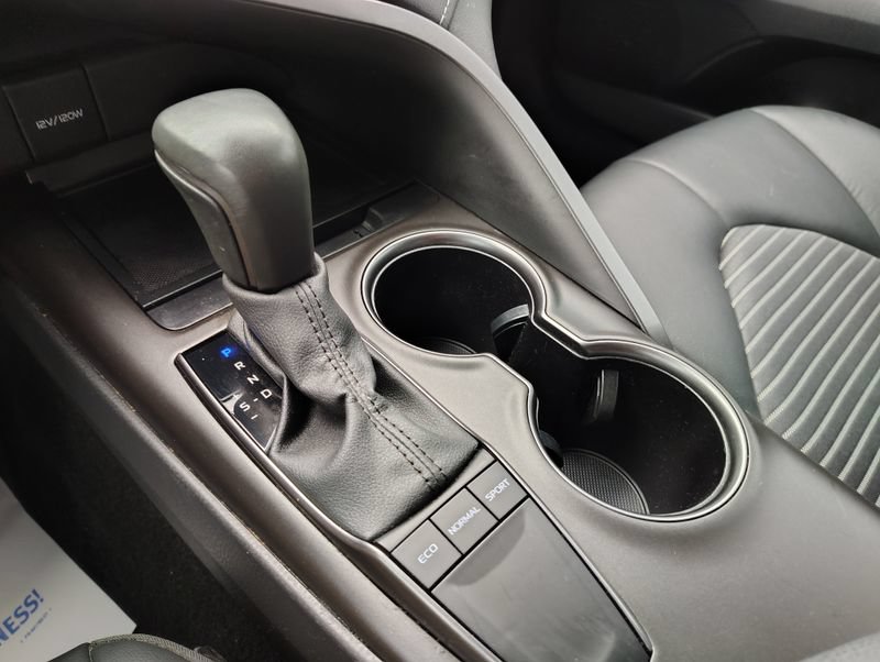 Used 2024 Toyota Camry SE FWD image 33