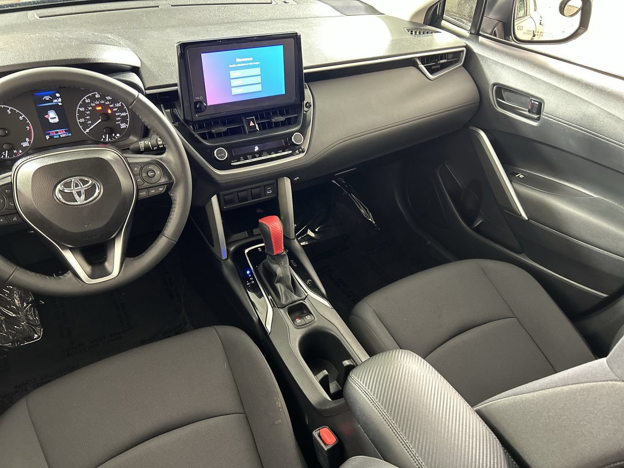 Used 2024 Toyota Corolla Cross LE w/ Moonroof Package FWD image 24