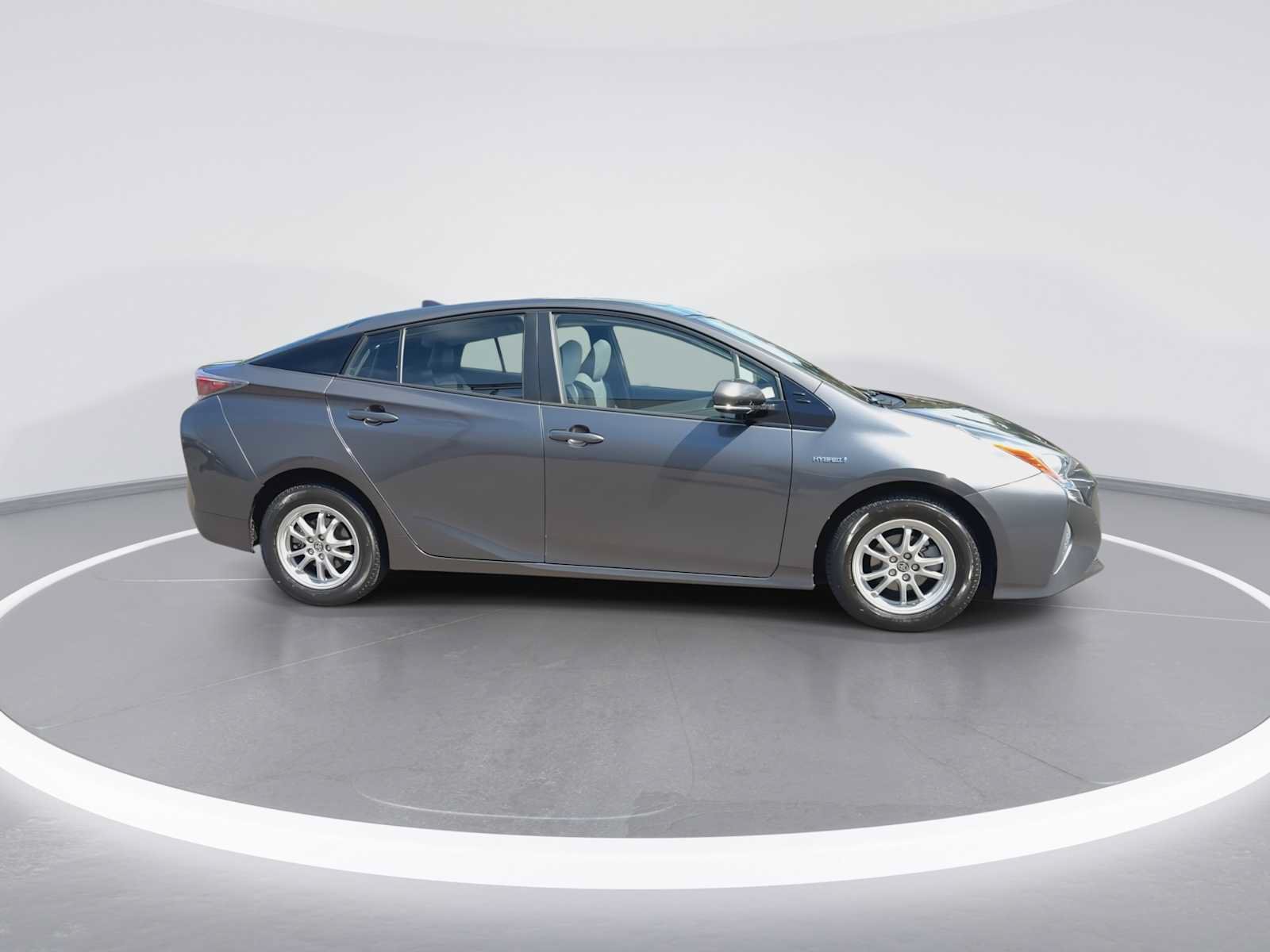 Certified 2016 Toyota Prius Four FWD image 9