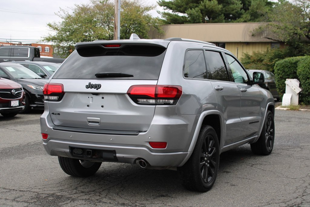 Used 2020 Jeep Grand Cherokee Altitude AWD/4WD image 7