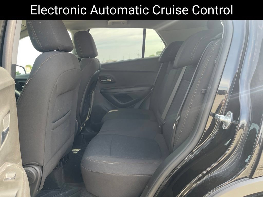 Used 2020 Chevrolet Trax LS w/ Tint and Cruise Package FWD image 11