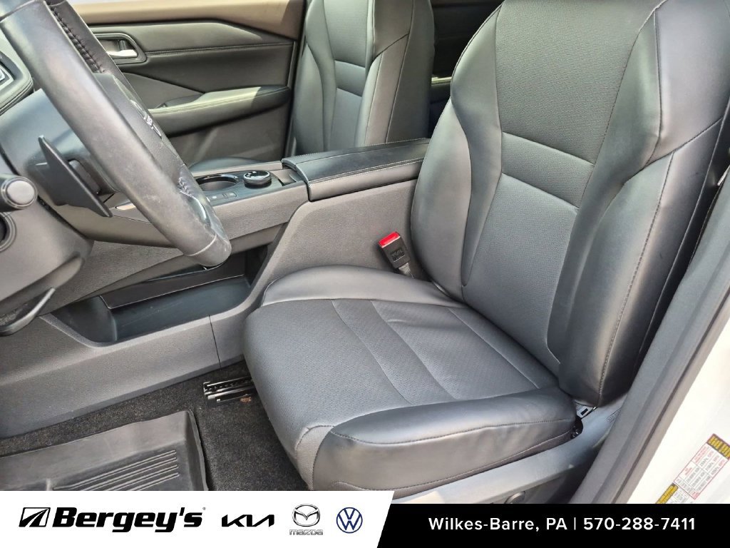 Used 2023 Nissan Rogue SV w/ SV Premium B Package AWD/4WD image 20