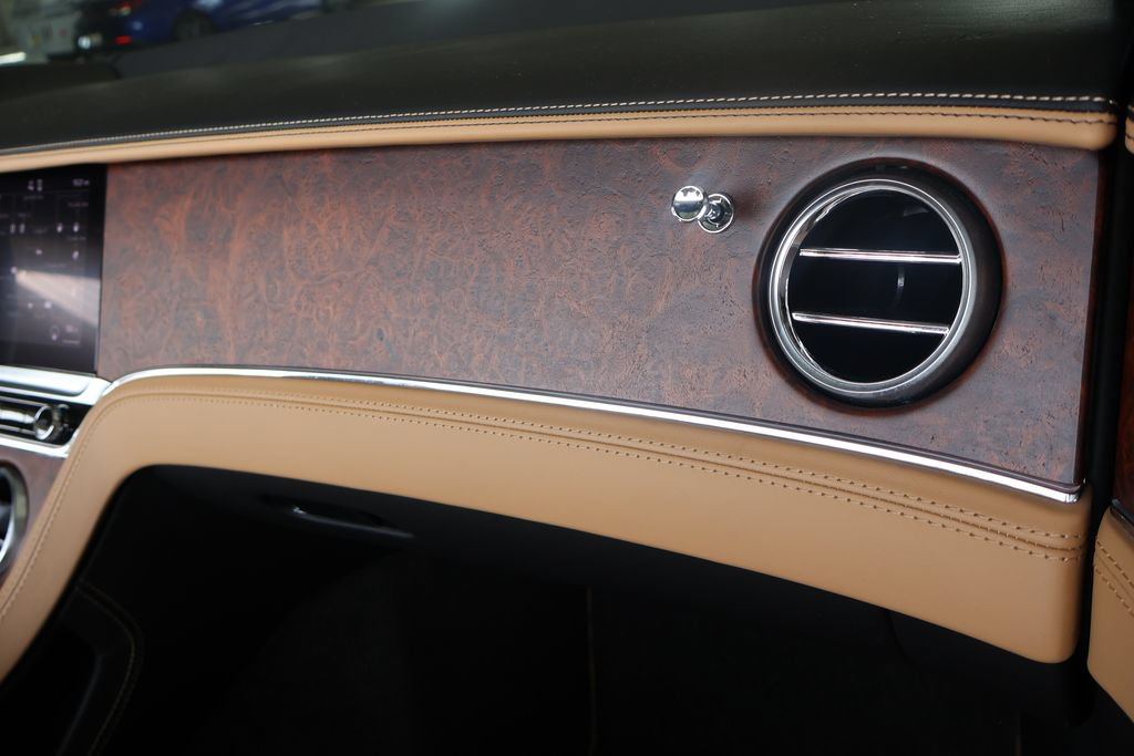 Used 2022 Bentley Continental GT AWD/4WD image 30