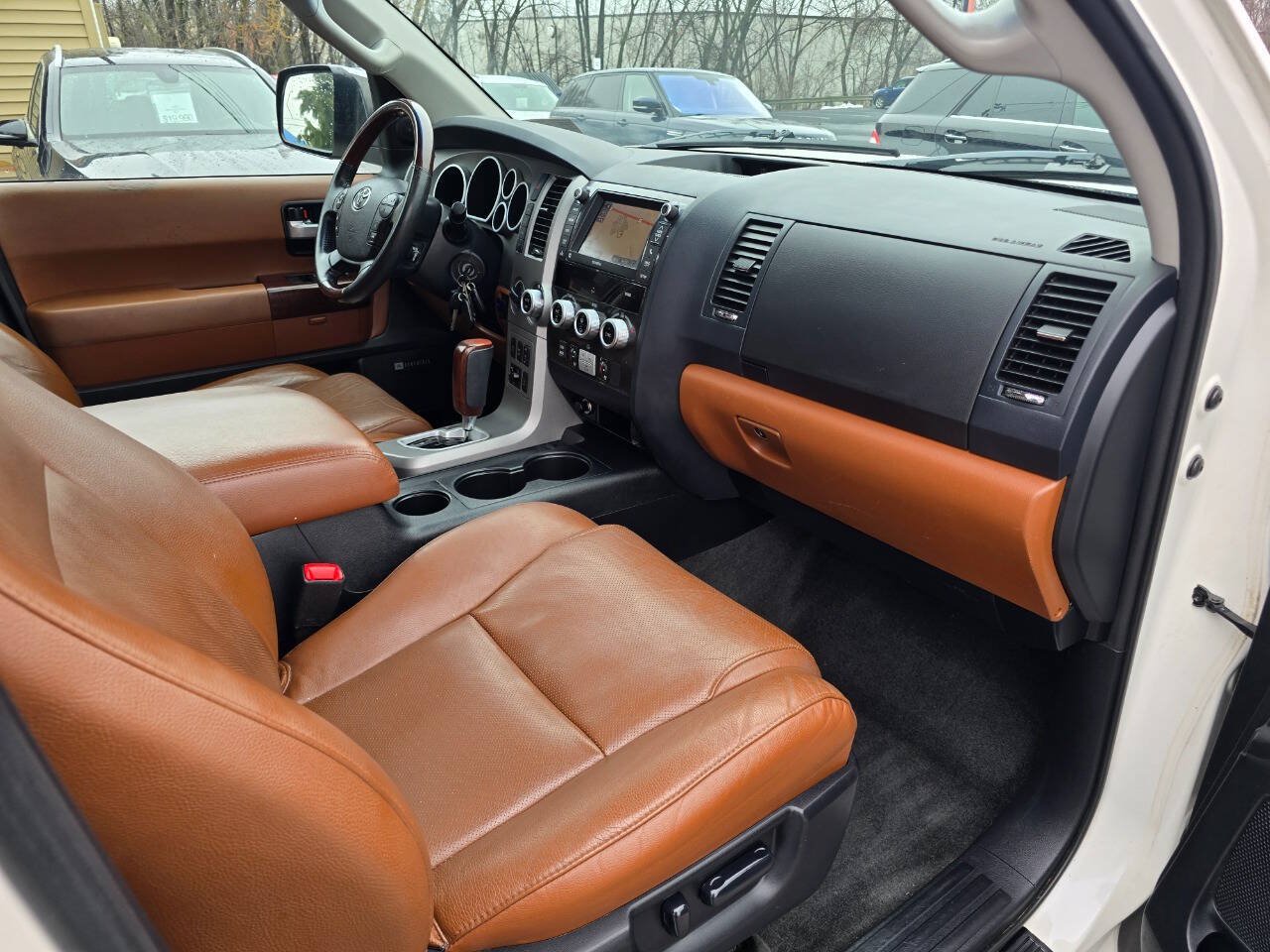 Used 2013 Toyota Sequoia Platinum AWD/4WD image 39