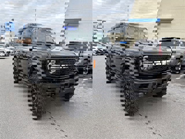 Used 2024 Ford Bronco Wildtrak image 7