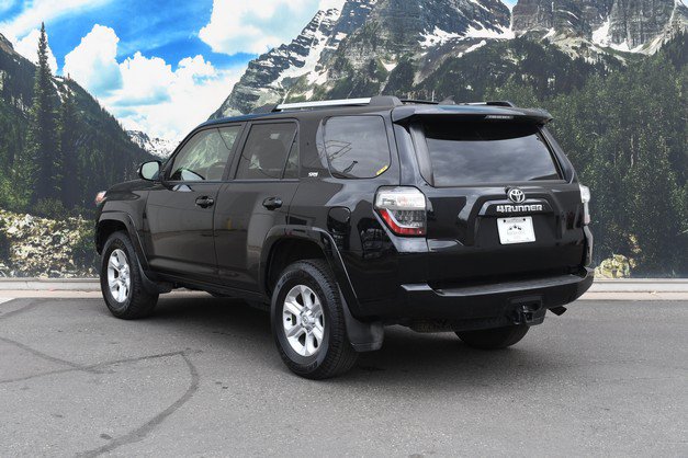 Certified 2024 Toyota 4Runner SR5 Premium w/ Moonroof Package AWD/4WD image 9