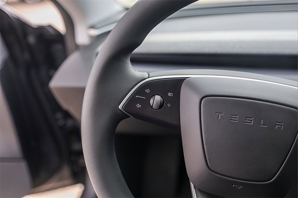 Used 2025 Tesla Model 3 Long Range image 13