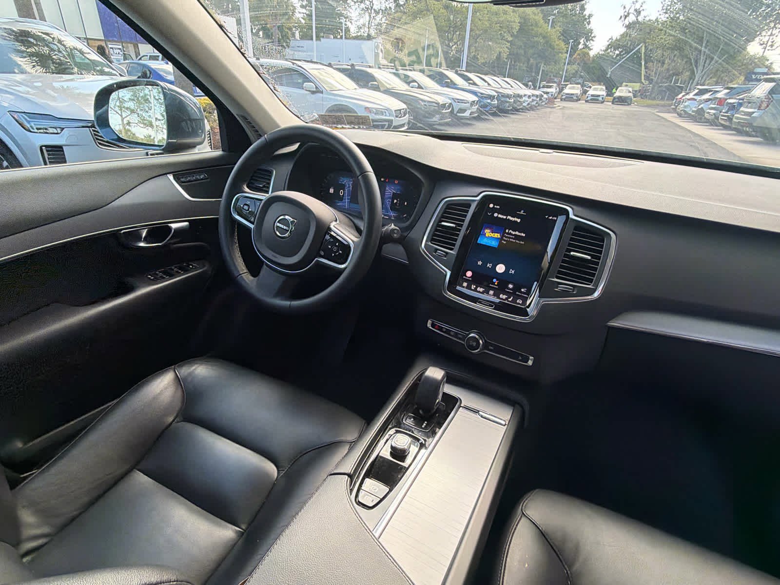 Used 2023 Volvo XC90 B5 Core w/ Climate Package AWD/4WD image 21