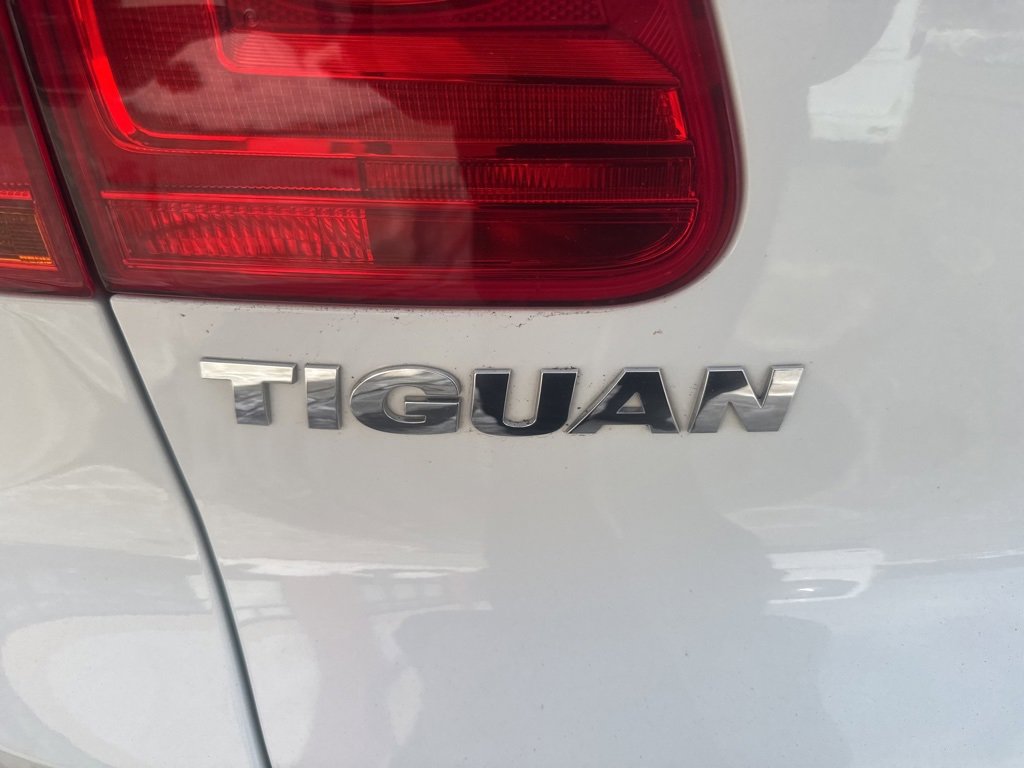 Used 2017 Volkswagen Tiguan Limited image 14