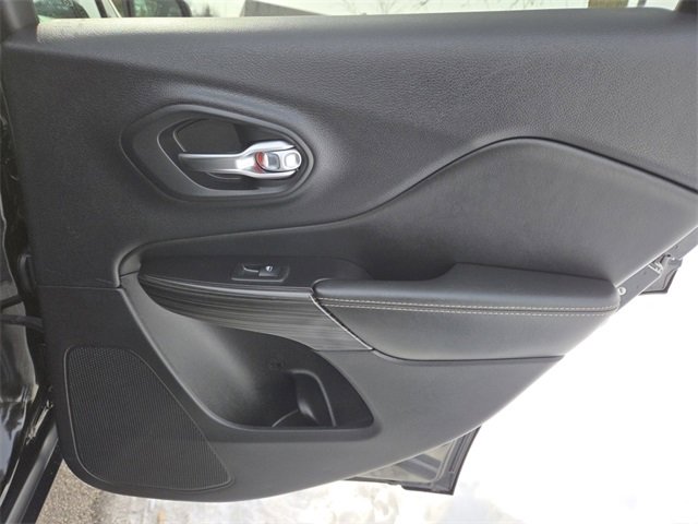 Used 2014 Jeep Cherokee Limited w/ Trailer Tow Group image 18