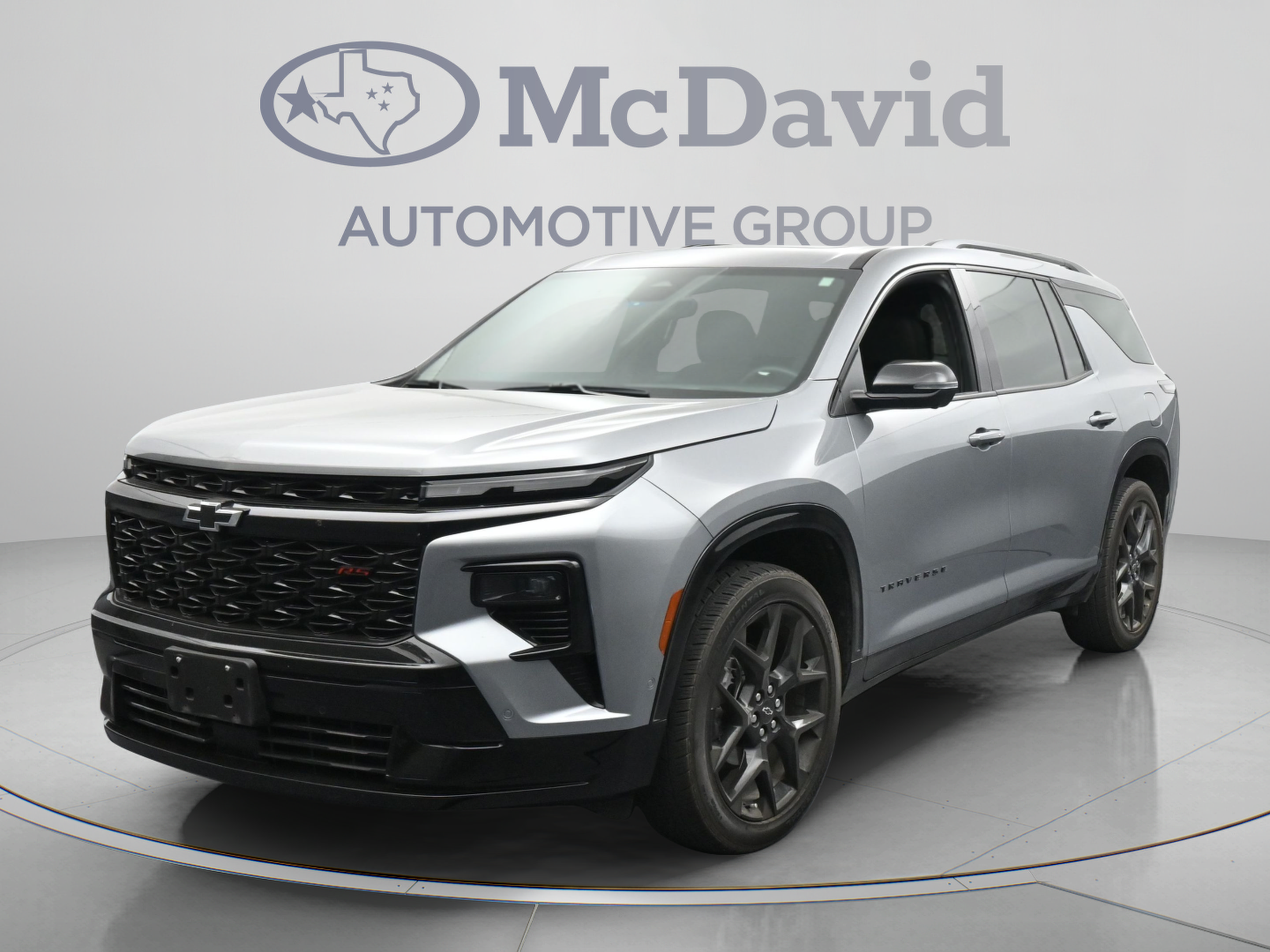 Used 2024 Chevrolet Traverse RS FWD image 1
