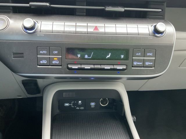 Used 2024 Hyundai Kona SEL image 27