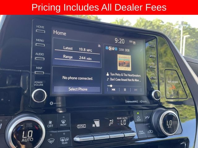 Used 2022 Toyota Highlander XLE AWD/4WD image 37