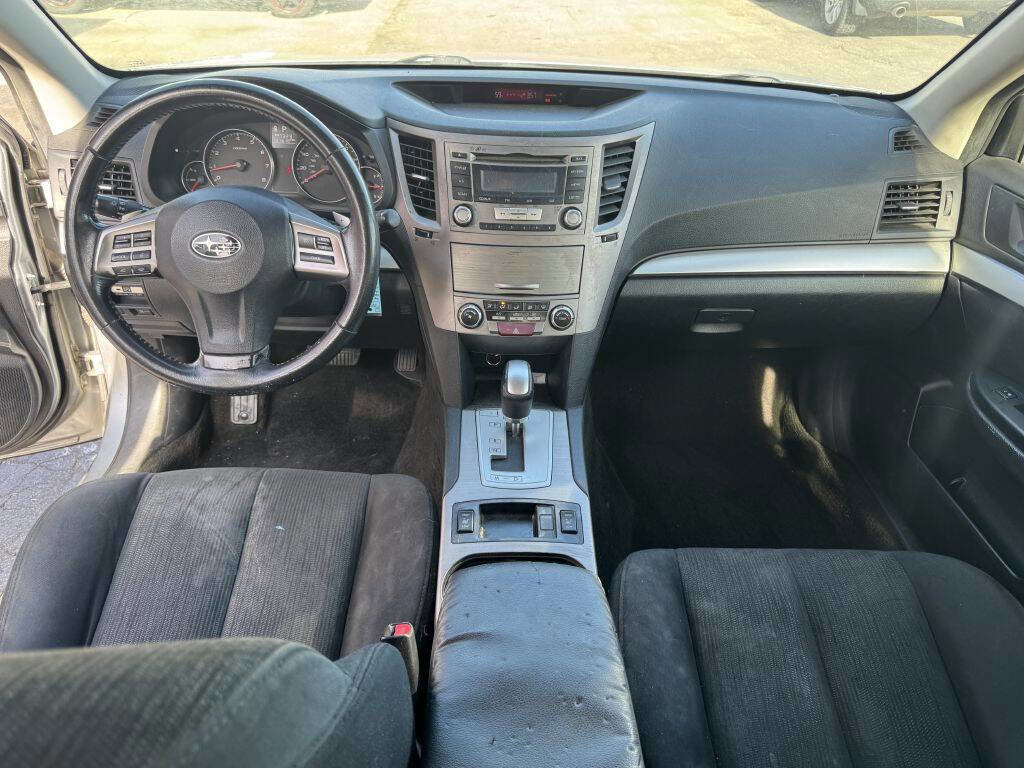Used 2013 Subaru Outback 2.5i Premium w/ All-Weather Pkg image 6