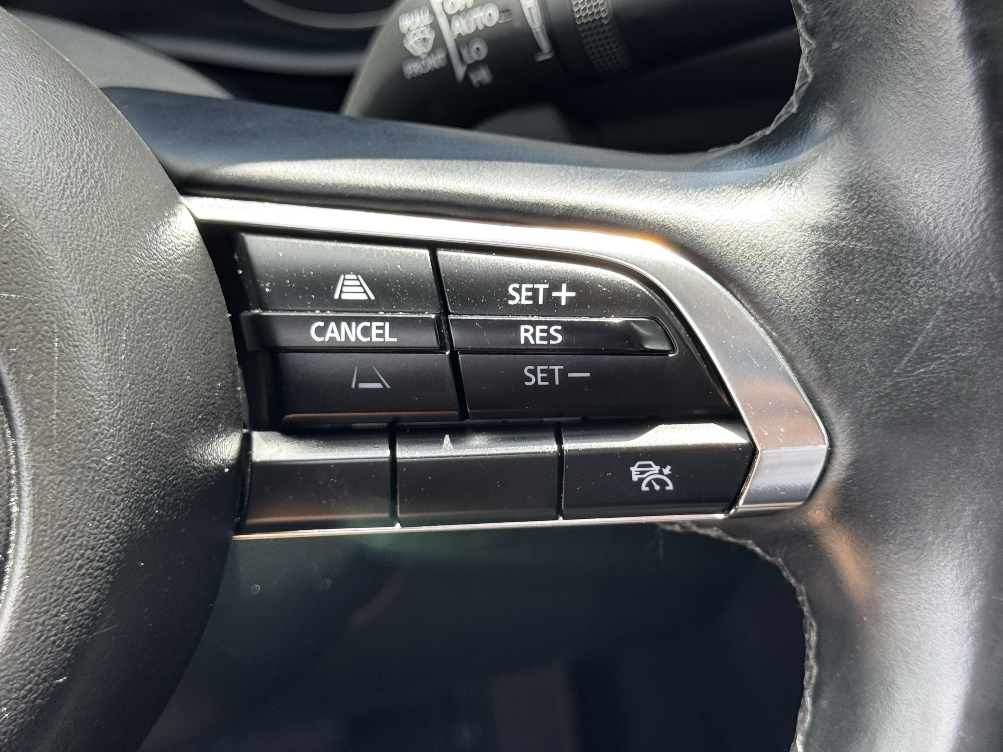 Used 2024 MAZDA MAZDA3 s FWD image 23