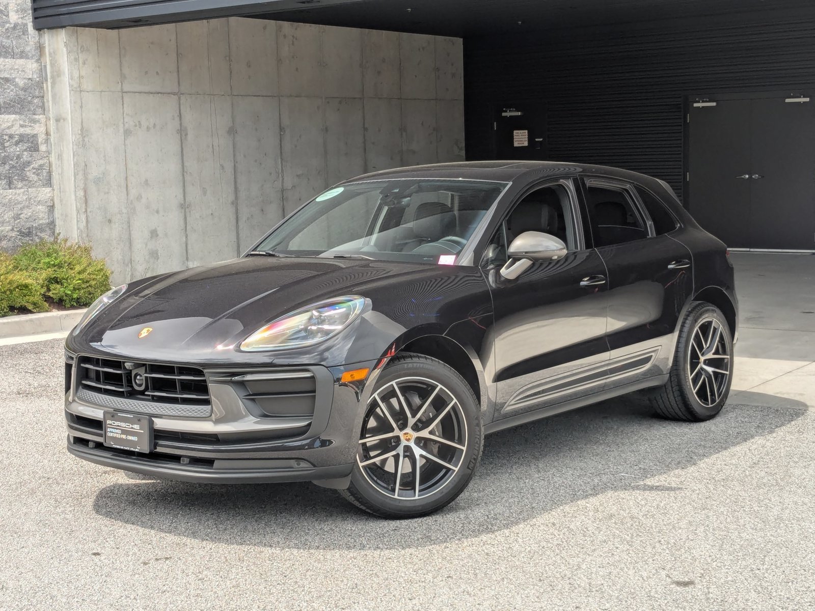 Certified 2023 Porsche Macan Turbo