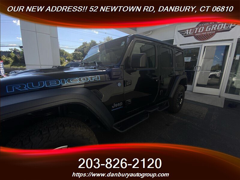 Used 2024 Jeep Wrangler Unlimited Rubicon 4xe w/ Technology Group AWD/4WD image 3